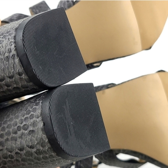 SEARS Tara Grey Snake Print Lace Up Sandals Chunky Heel Size 7 - Picture 12 of 15